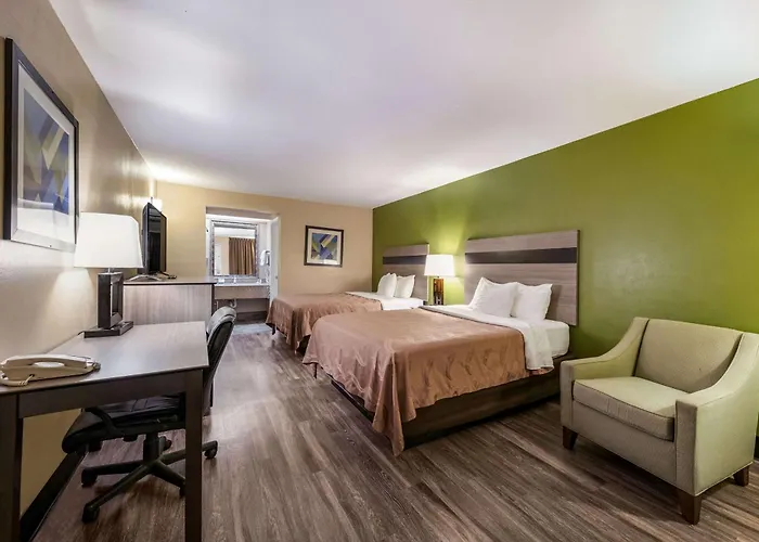 Quality Inn & Suites Garland - East Dallas